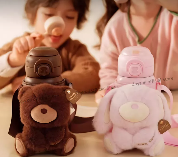 BÌNH NƯỚC GIỮ NHIỆT CHO BÉ CÓ ỐNG HÚT ĐI HỌC ZOYZOII KÈM TÚI GẤU BÔNG ANIMAL SERIES THERMOS CUP E20