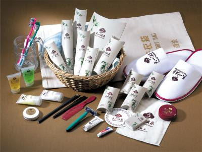 Tìm nơi mua đồ dùng khách sạn giá sỉ, uy tín? Bonny cung cấp đầy đủ amenities, mẫu mã đa dạng, in logo theo yêu cầu, giao hàng toàn quốc.