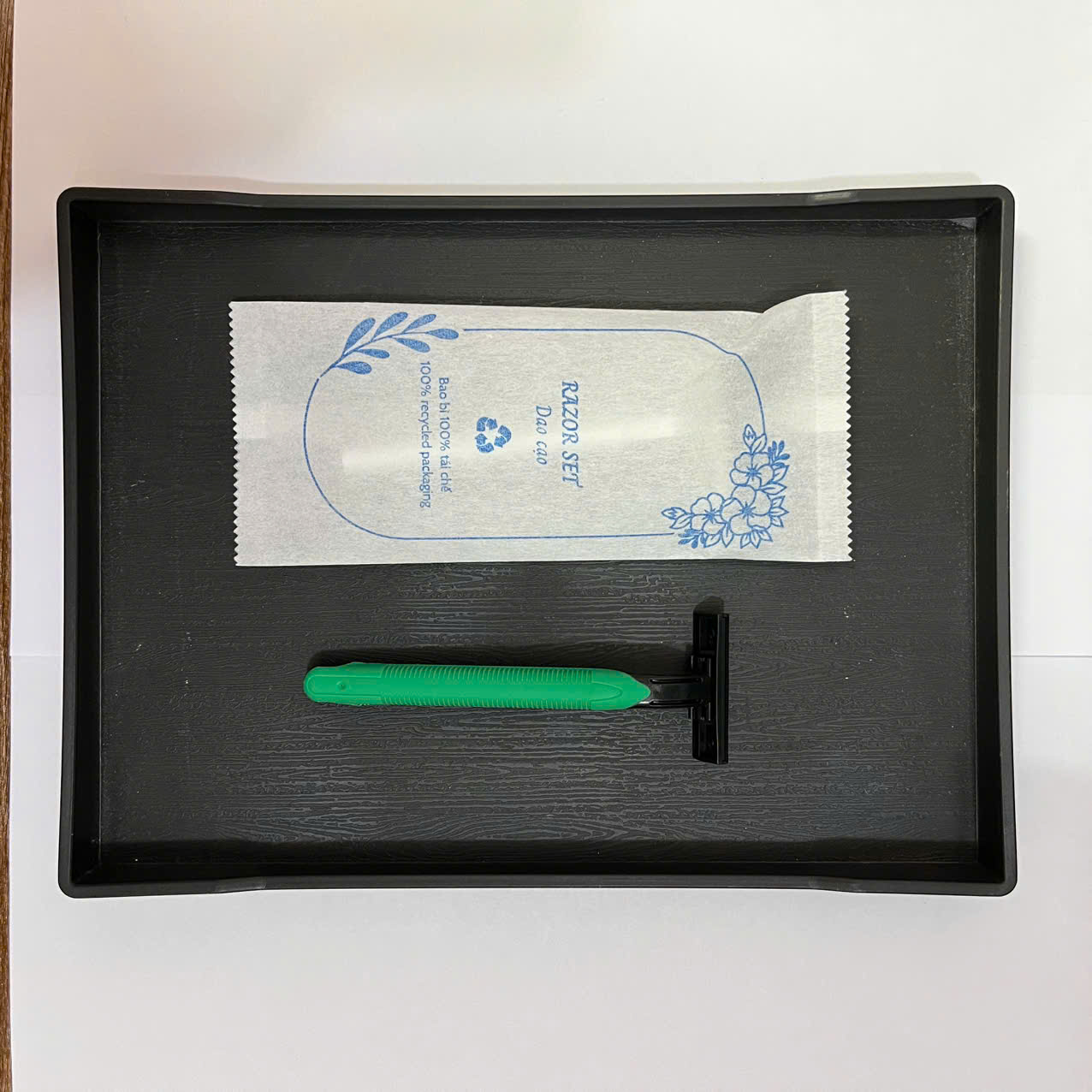 Bộ đồ dùng khách sạn Amenities túi vải không dệt ruột nhựa bịch 100c