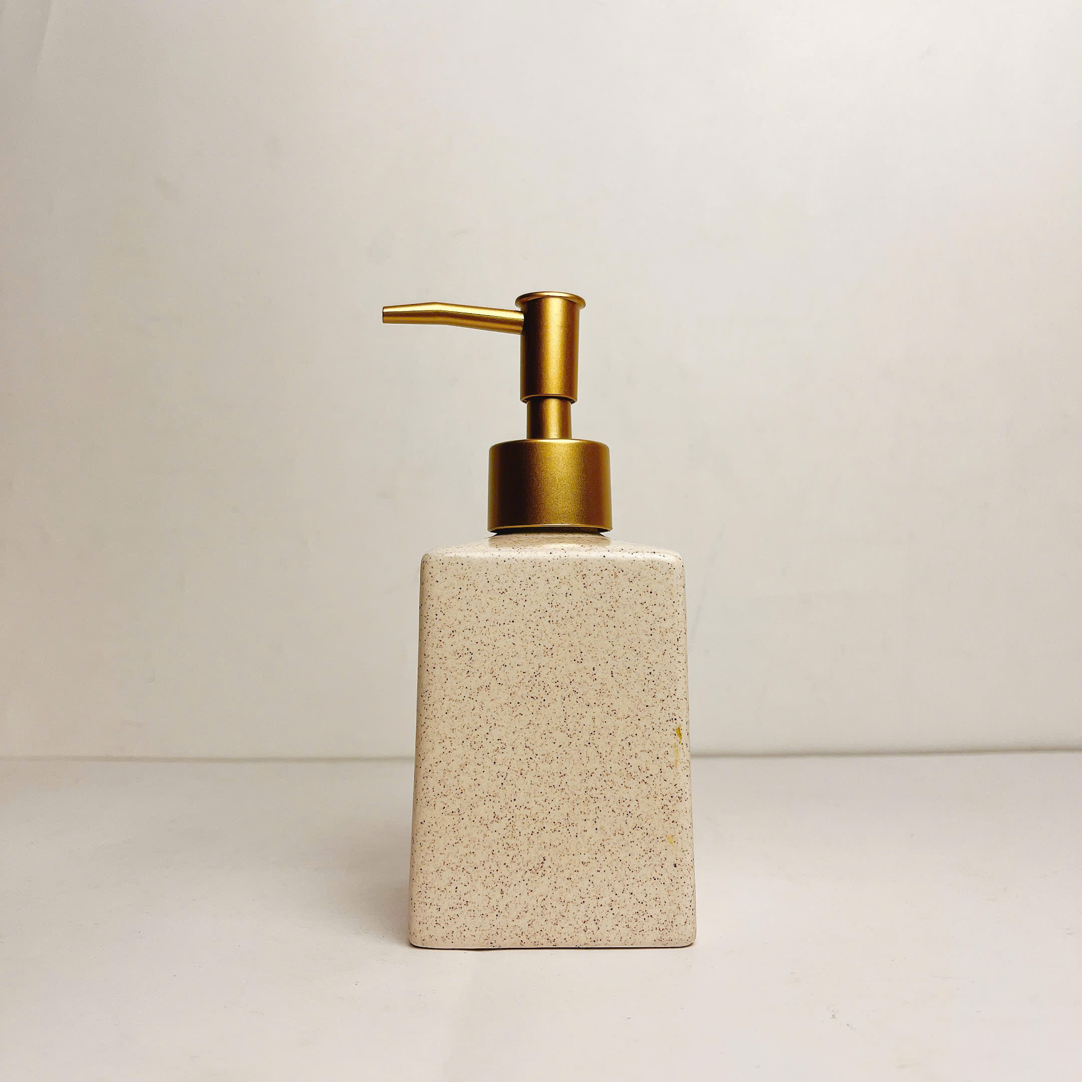 Bình dáng vuông cát trắng 300ml