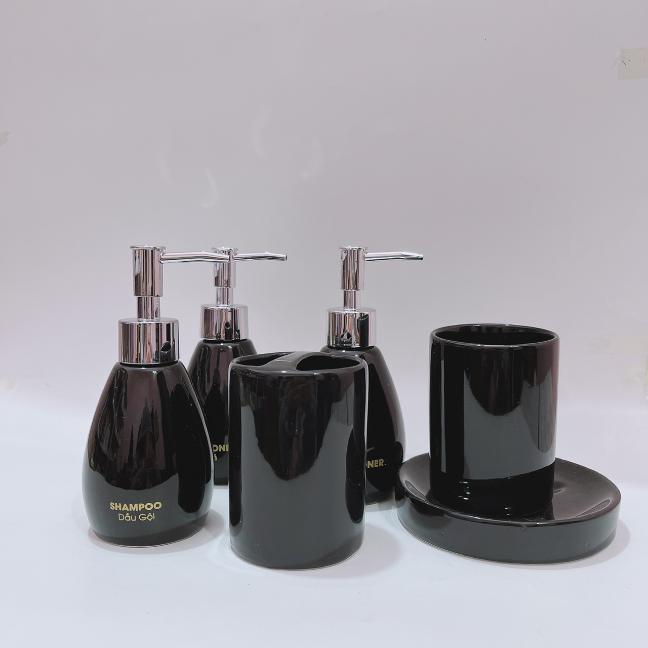 Bình dáng xoài đen 200ml