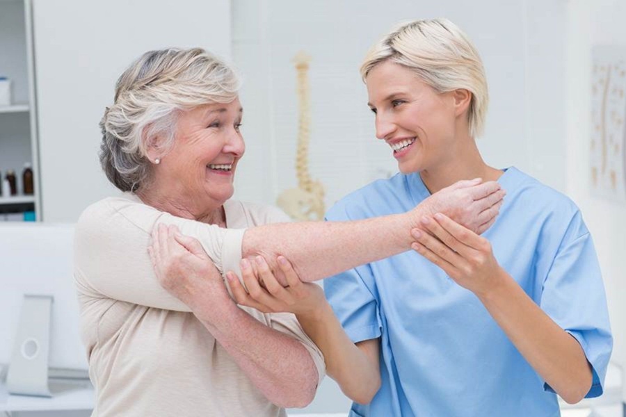 Có cách nào giúp người sau tai biến bớt cứng cơ và dễ ngủ hơn không? 16-05-2025