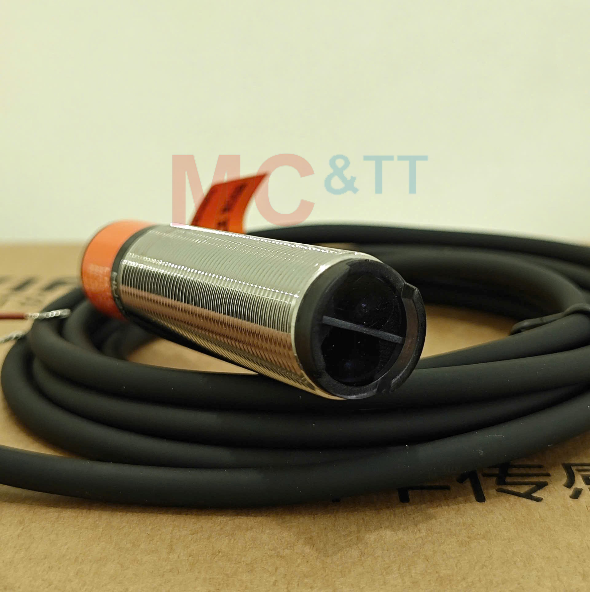 Cảm biến quang điện hình trụ NPN 400mm Huayifeng LR18-D400NO