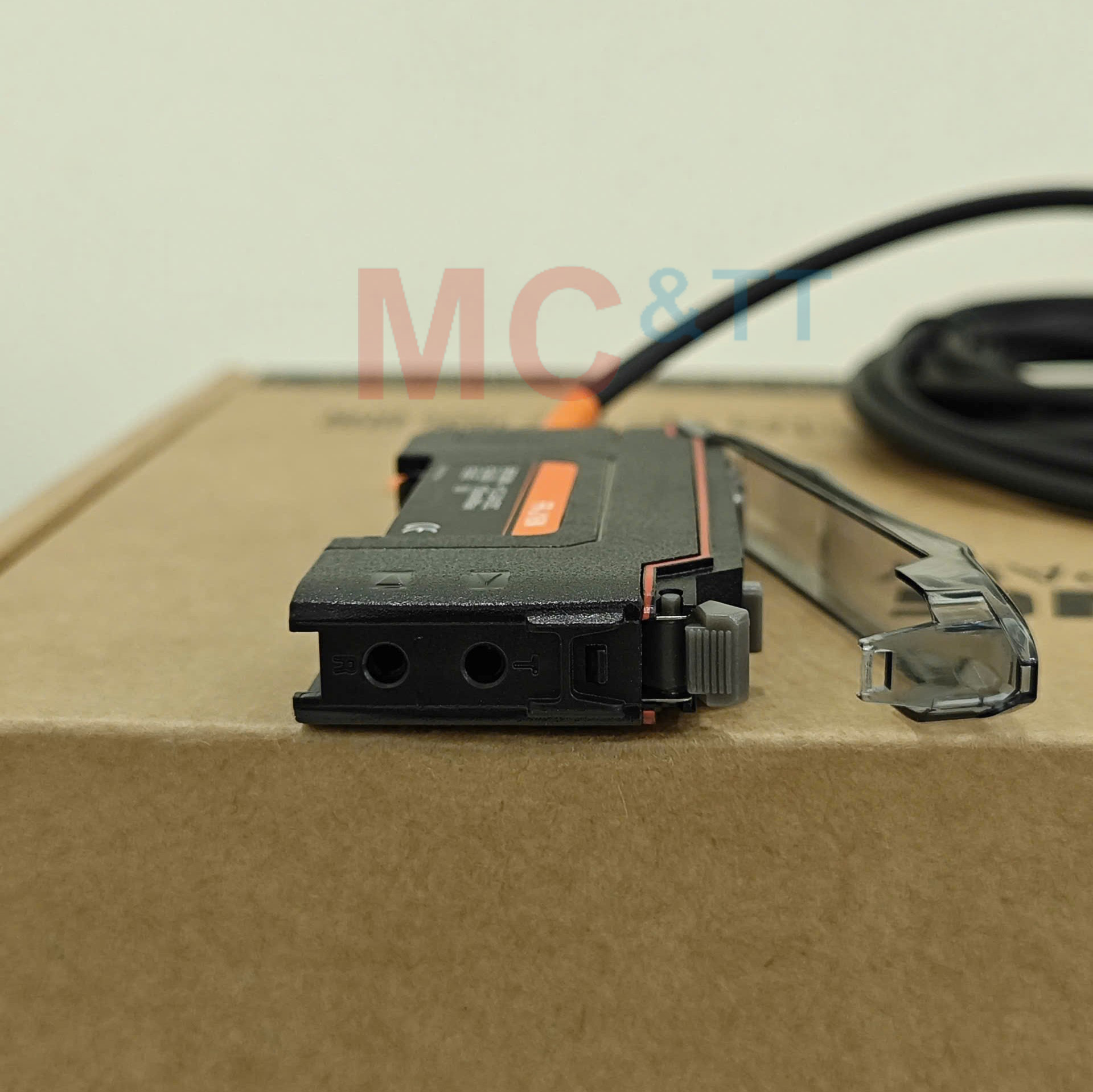 Bộ khuếch đại sợi quang hiển thị kép NPN 24VDC Huayifeng FR-J16N