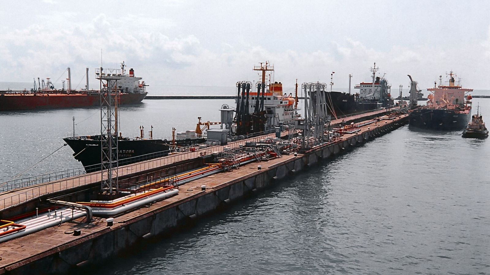 Tàu chở dầu Nga đến Ấn Độ đồng loạt quay đầu: Điều bất thường đảo ngược dòng chảy