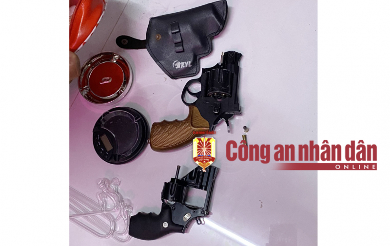 Thu giữ 2 khẩu súng tại nhà tội phạm ma túy ở Cần Thơ