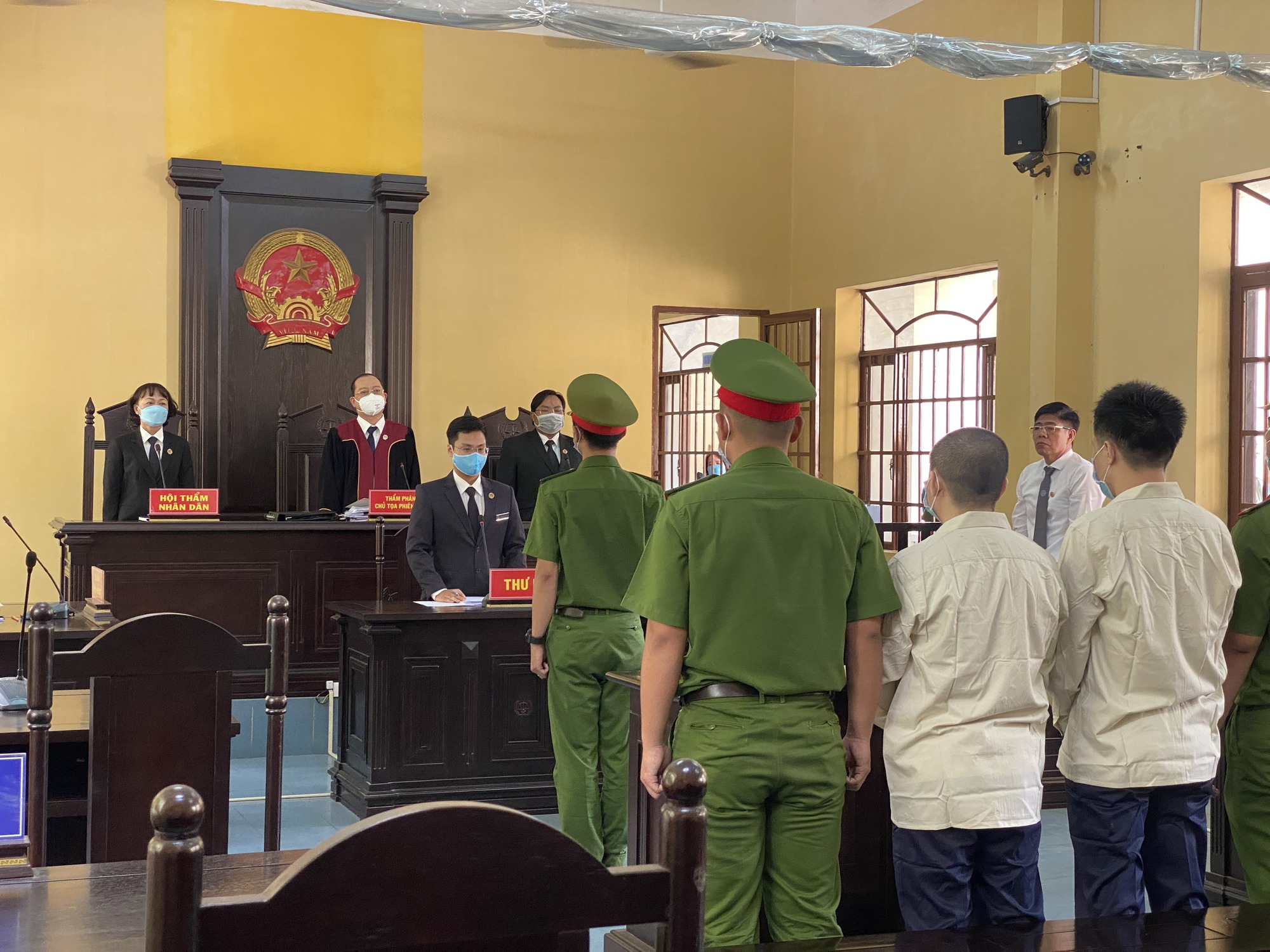 'Người của công chúng' vướng vòng lao lý và những bản án chấn động showbiz năm 2023