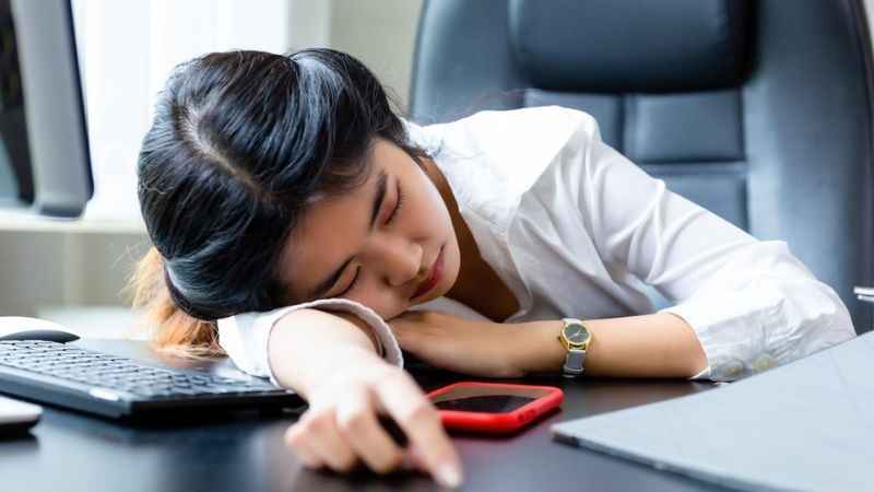9 cách giúp bạn hết ngủ gật trong lúc học tập, làm việc