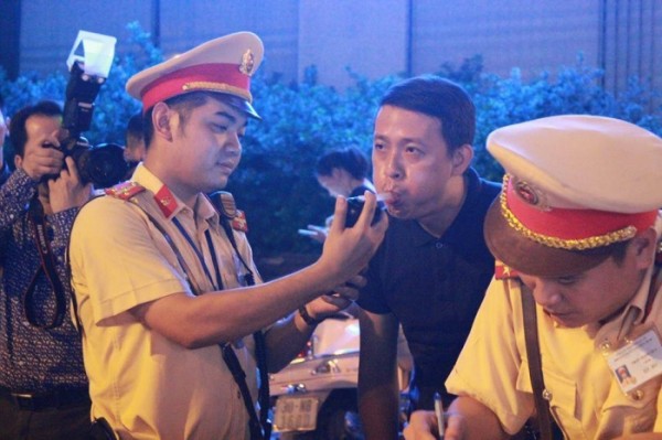 Đo nồng độ cồn sao cho hiệu quả? (*): Đánh giá toàn diện, cân nhắc kỹ càng