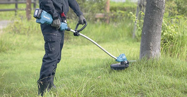 Cách sử dụng máy cắt cỏ cầm tay an toàn