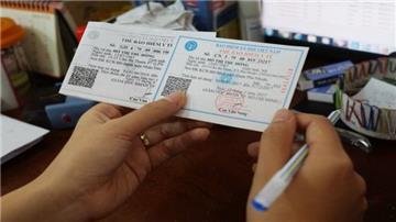 Kế toán nhà trường 'quên' nộp tiền bảo hiểm y tế cho học sinh