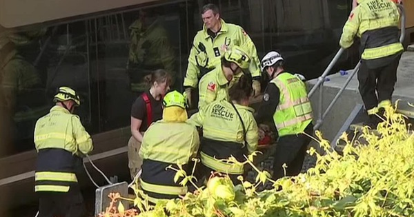 Nhảy xuống đường ray nhặt dép, du khách Việt bị tàu đâm thiệt mạng ở Australia