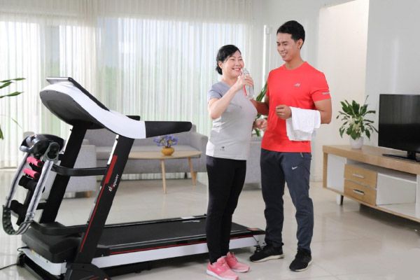 Hướng dẫn cách điều chỉnh máy chạy bộ đơn giản, chi tiết nhất