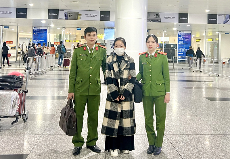 Diễm My bị bắt sau 3 năm lẩn trốn ở nước ngoài