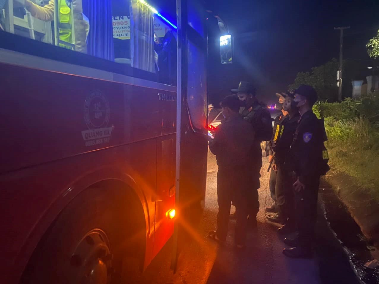 Xuyên đêm truy bắt 2 phạm nhân bỏ trốn