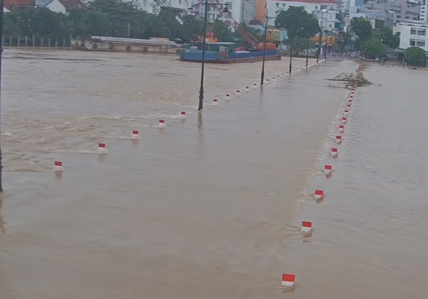 Lũ trên sông Bồ tại Thừa Thiên - Huế có thể đạt đỉnh trên báo động 3