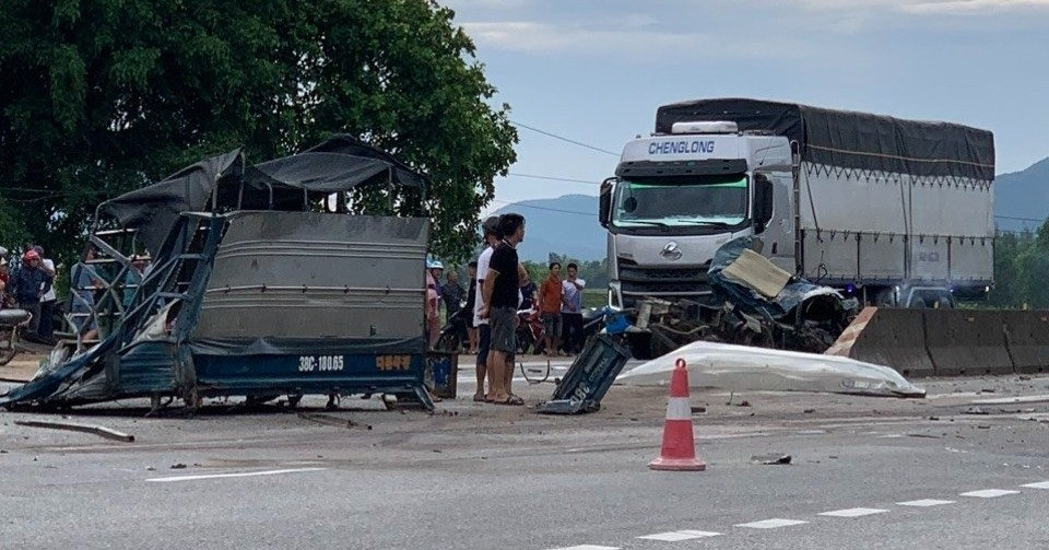 Tai nạn liên hoàn, 3 người tử vong tại chỗ ở Hà Tĩnh