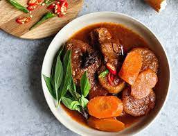 Cách nấu bò kho thơm ngon, thịt mềm, đậm đà đơn giản tại nhà