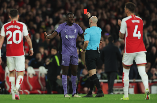 Thắng đẹp Liverpool, Arsenal trở lại đường đua vô địch
