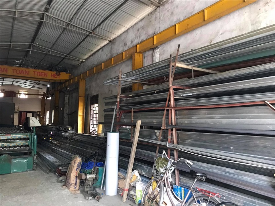 Bé 6 tuổi mất tích trên bãi biển Lăng Cô được đưa về với cha mẹ: Ngày con về trời đổ mưa lớn