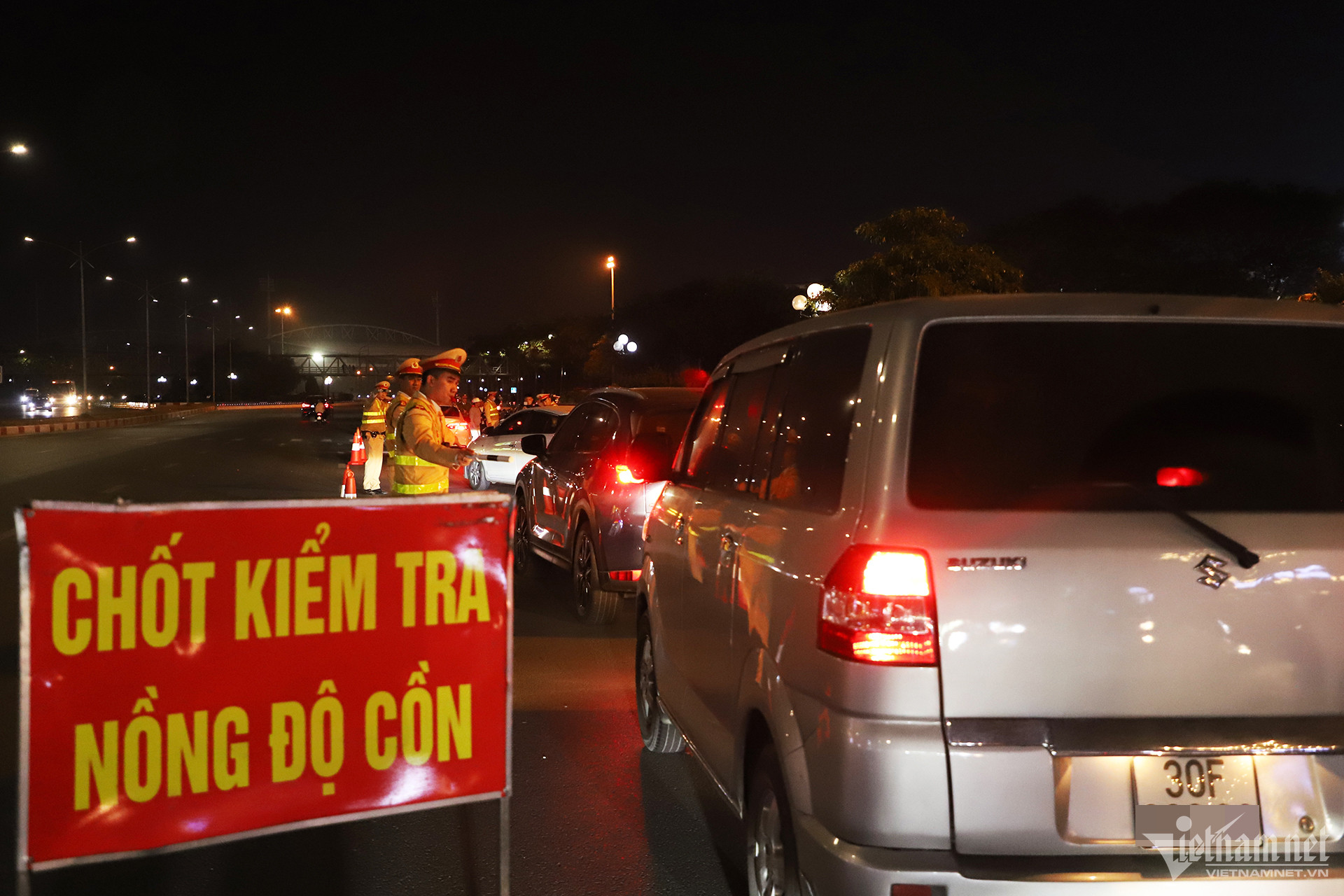 Tổ công tác đặc biệt xử lý nồng độ cồn xuống đường: ‘Không xin, khỏi can thiệp'