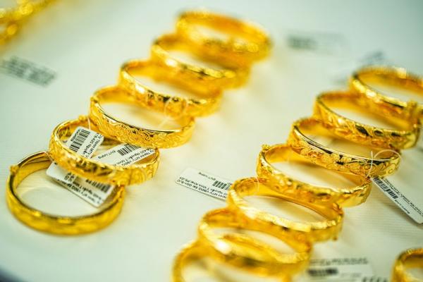 Giá vàng nhẫn lập kỷ lục mới 65,6 triệu đồng/lượng vào ngày vía Thần Tài