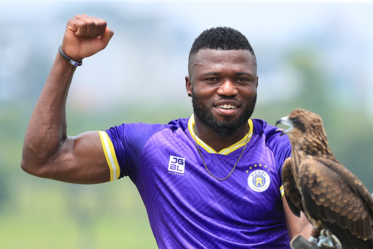 CLB Hà Nội mua ngoại binh được định giá cao nhất V-League: 22 tỉ đồng