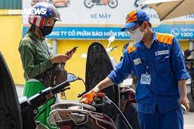 Giá xăng hôm nay sẽ tăng chạm 25.000 đồng/lít?