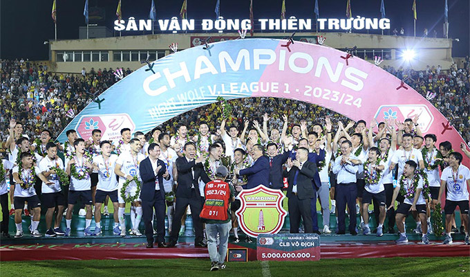 V.League 2023/24 bùng nổ: Gần 500 bàn thắng, Nam Định vô địch sau 39 năm