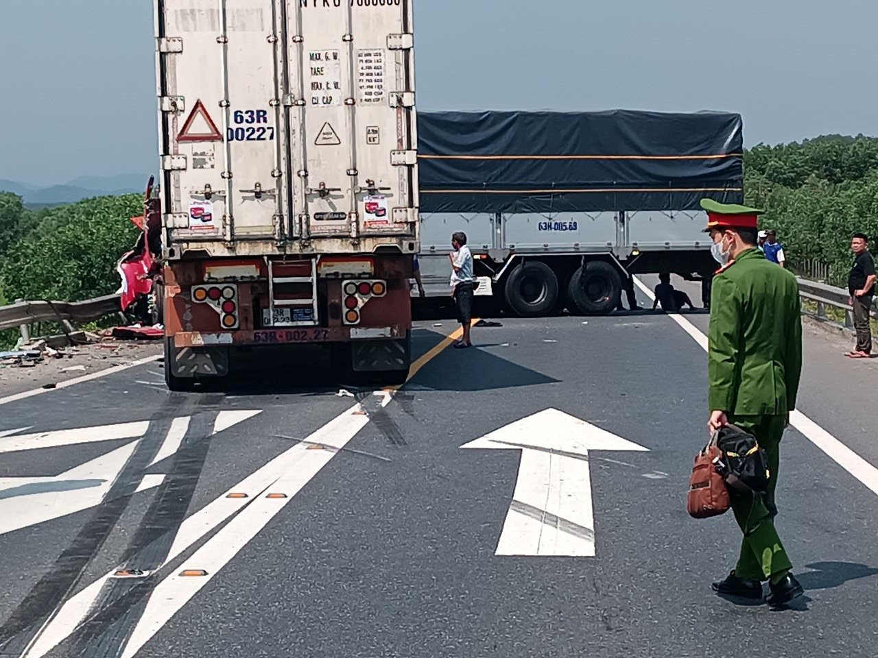 Thủ tướng: Rà soát tổ chức giao thông tuyến cao tốc Cam Lộ - La Sơn