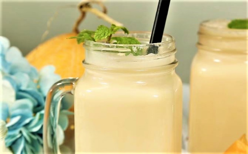 Sinh tố sữa chua dưa lưới