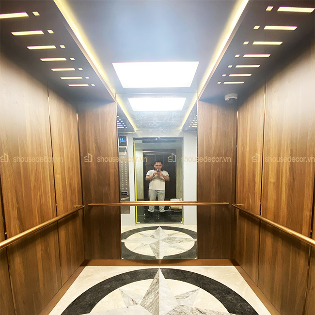 Ốp gỗ cửa thang máy: lựa chọn hoàn hảo cho không gian sang trọng