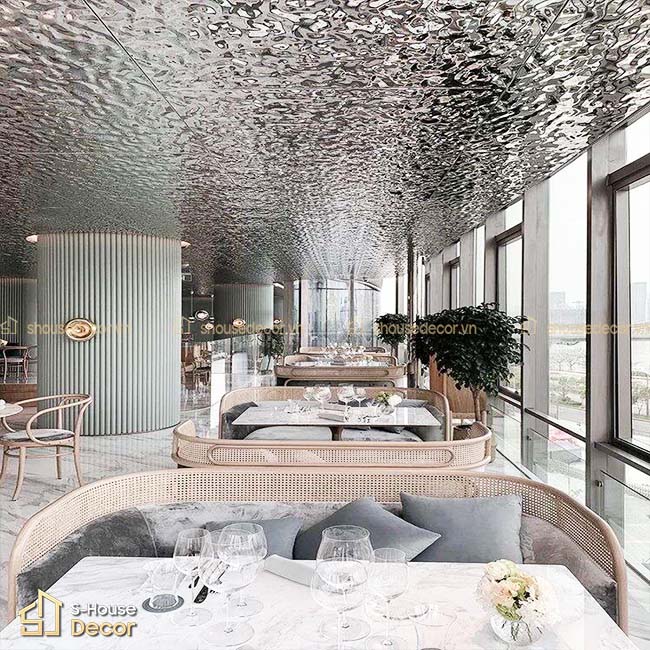 TRẦN INOX SÓNG NƯỚC TRẮNG - ẤN TƯỢNG NGAY LẦN GẶP ĐẦU TIÊN.