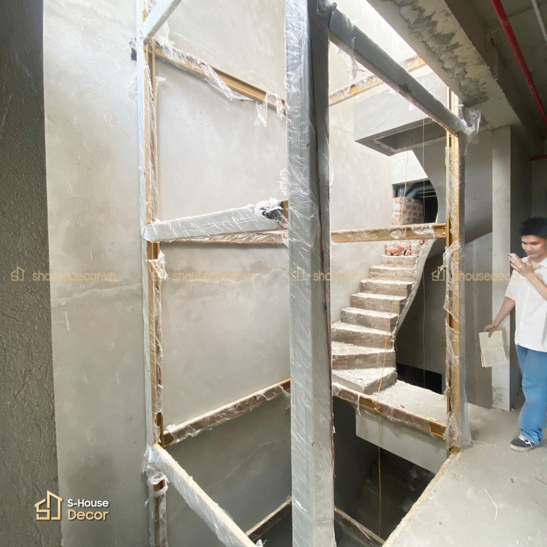 Cấu tạo cơ bản của thang máy khung thép