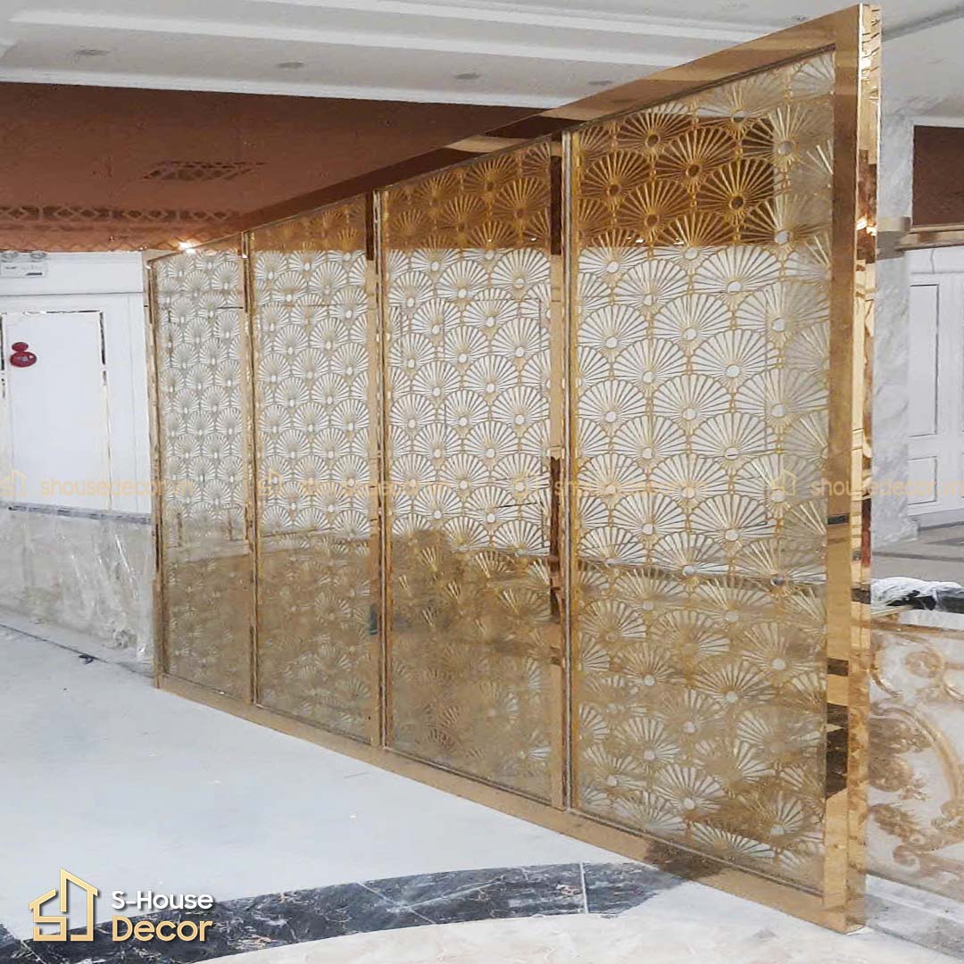 Lắp đặt vách CNC inox với độ chính xác tuyệt đối, mỗi chi tiết đều được đo đạc và gia công tinh tế