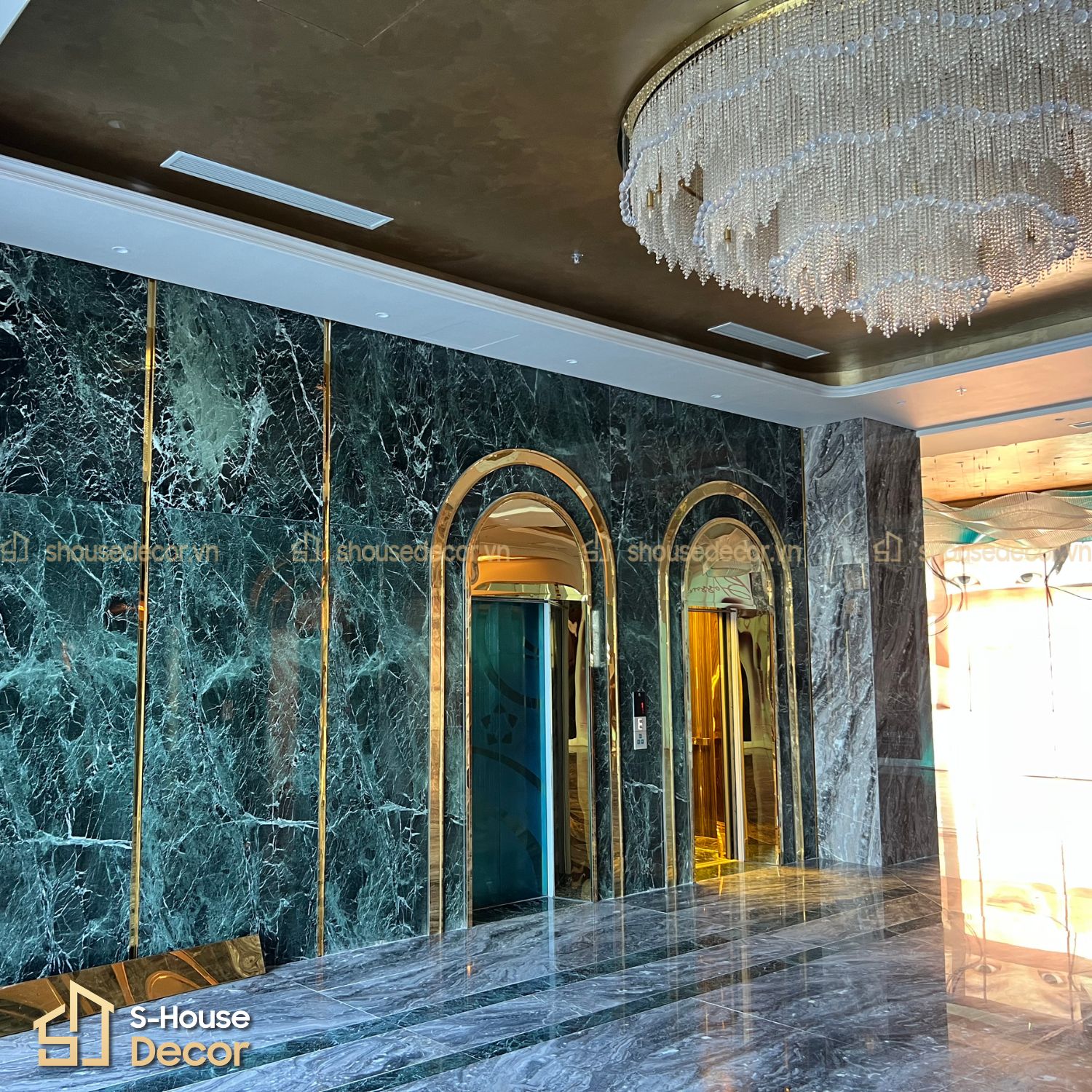 Công trình đá ốp thang máy tại S-House Decor