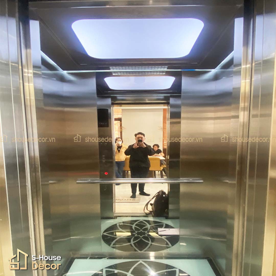 Hiện trạng ban đầu cabin thang máy biệt thự cao cấp