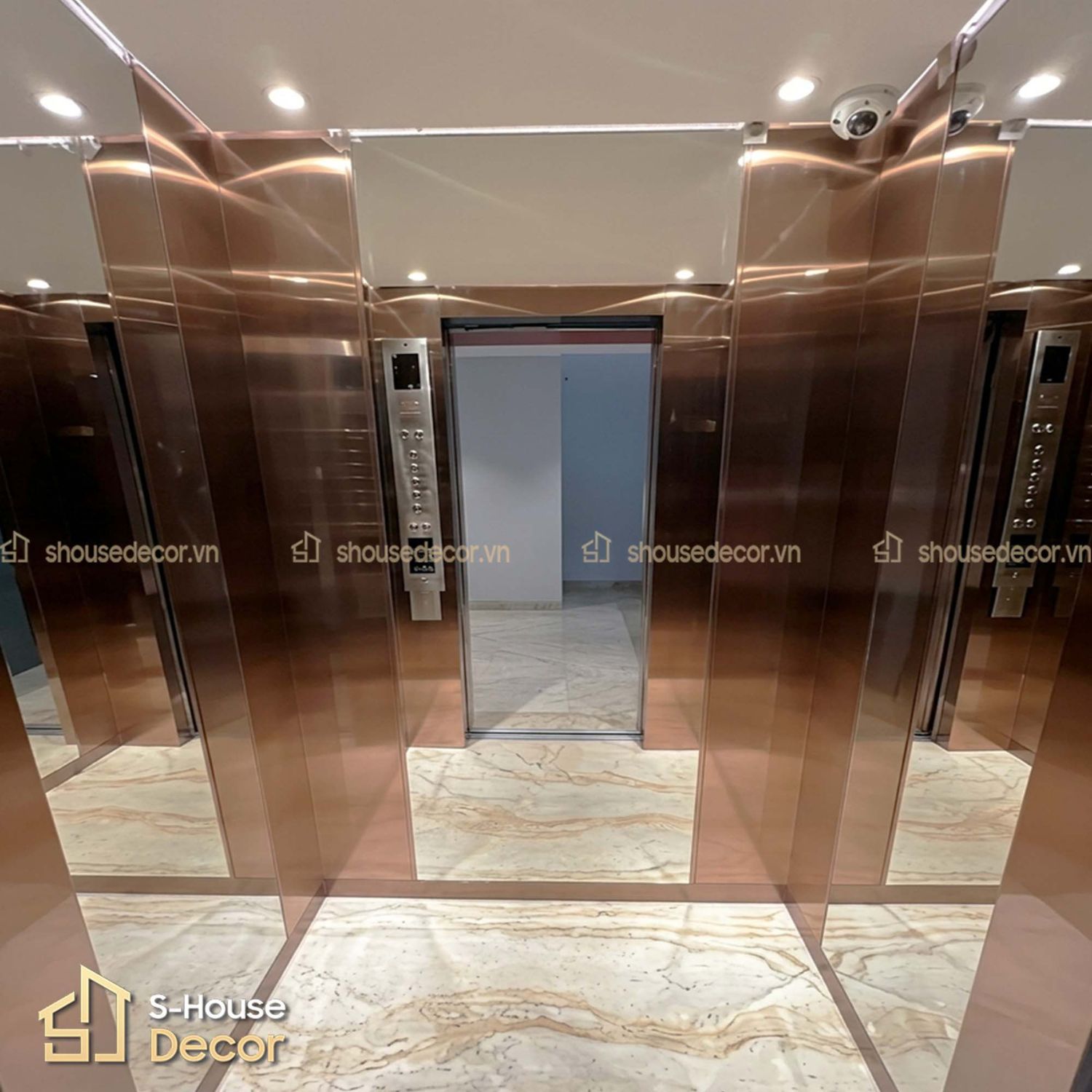 Công trình ốp inox cabin mạ PVD tại S-House Decor