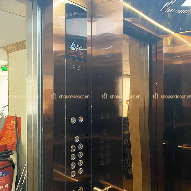 Công trình trở nên sang trọng hơn sau khi thi công ốp inox