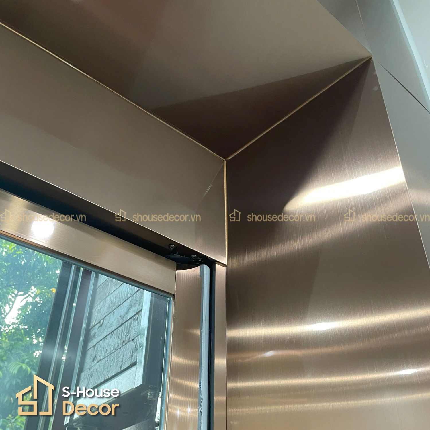Inox 304 xước đồng được thi công tại hạng mục