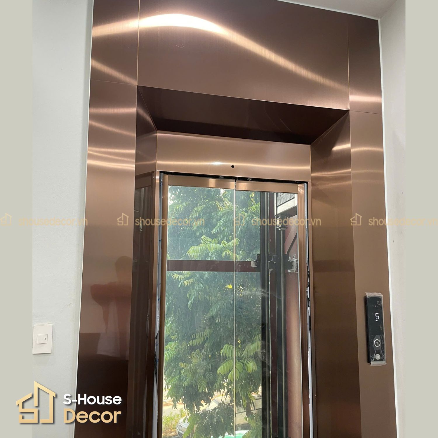 Hoàn thiện hạng mục Ốp inox khung bảo bản rộng thang máy bằng inox 304 xước đồng