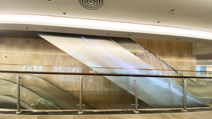 Như một “bệ đỡ” thứ 2 cho thang máy cuốn chắc chắn, bền theo thời gian