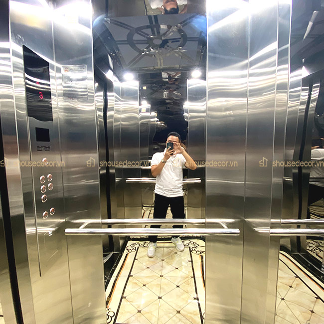 Dự án Hoàng Gia Hotel sử dụng tấm ốp inox trắng trong thi công thang máy