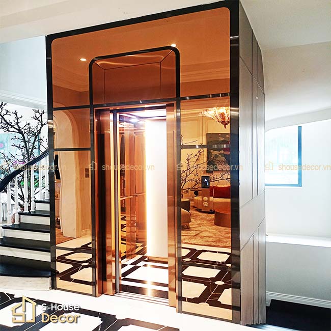 Cabin luxury inox gương vàng hồng kết hợp trần đèn LED