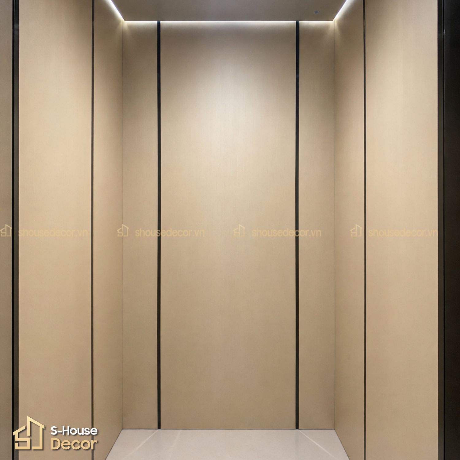 Trang trí cabin thang máy bằng Laminate tại S-House Decor