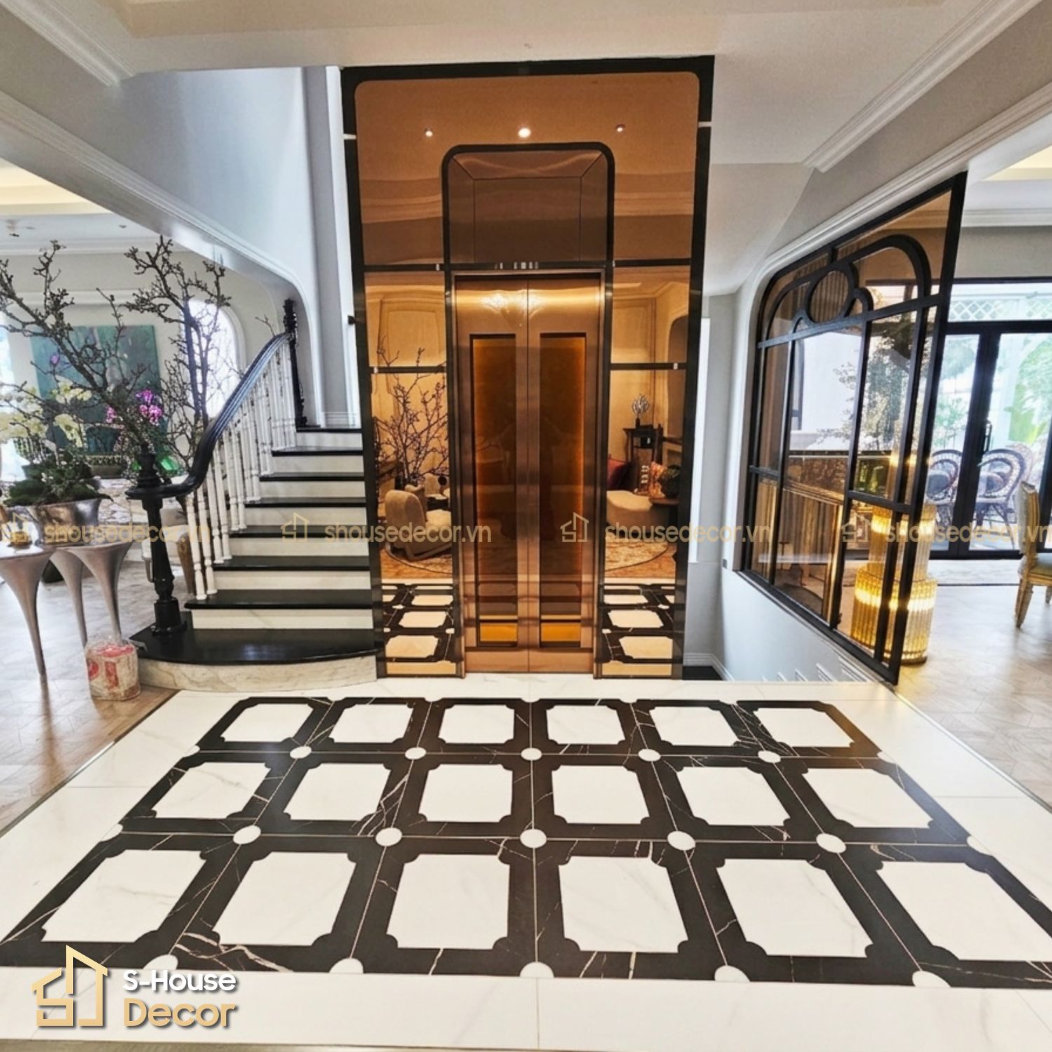Trang trí thang máy gia đình phong cách Luxury xa hoa và đẳng cấp