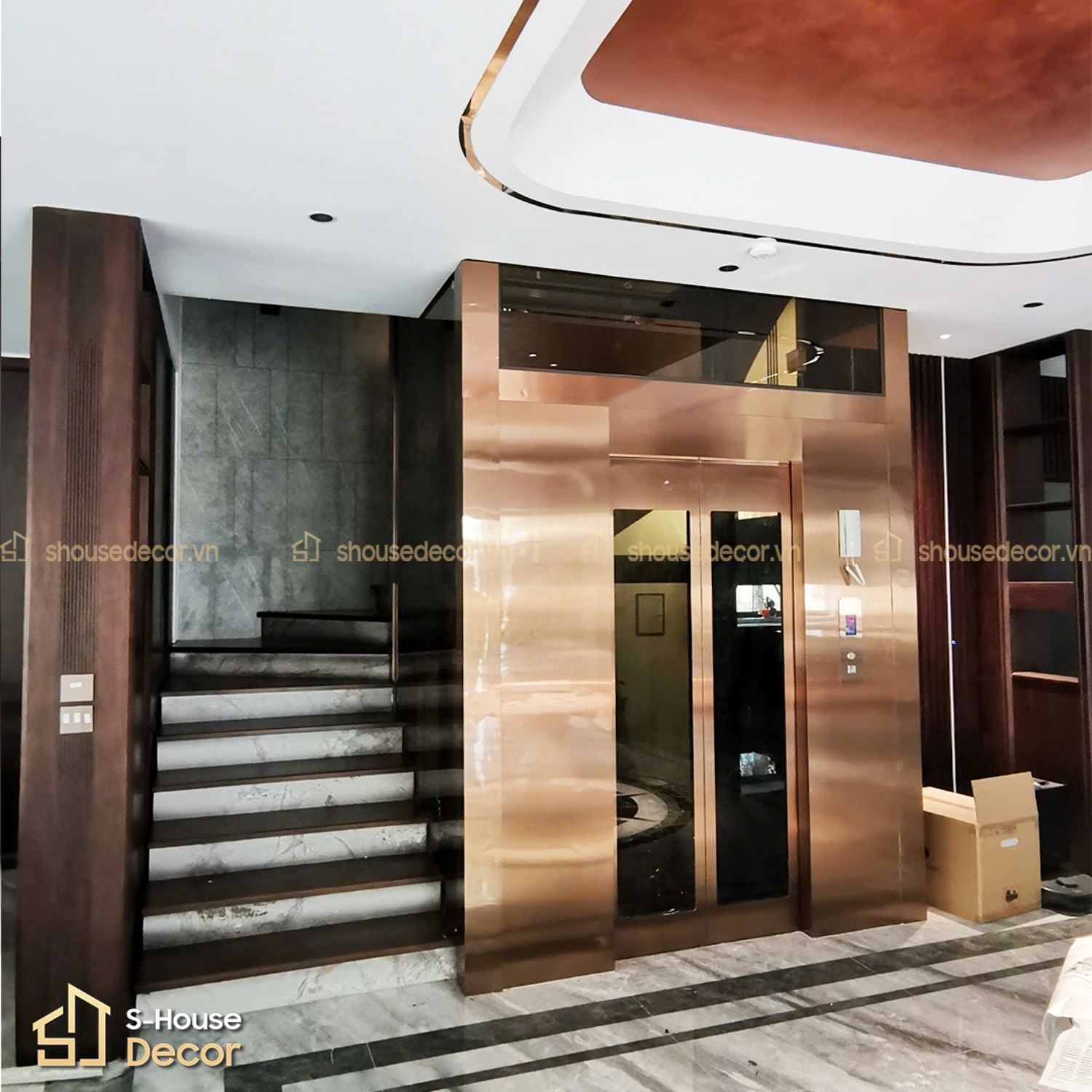 Toàn cảnh công trình trang trí thang máy gia đình tại S-House Decor