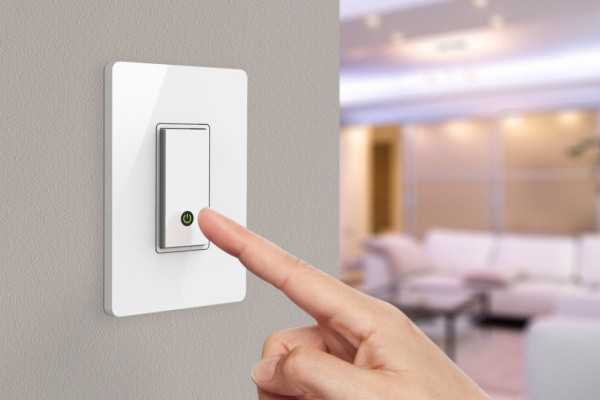 TẠI SAO SMART HOME LẠI GIÚP BẠN SỬ DỤNG ĐIỆN AN TOÀN VÀ TIẾT KIỆM?