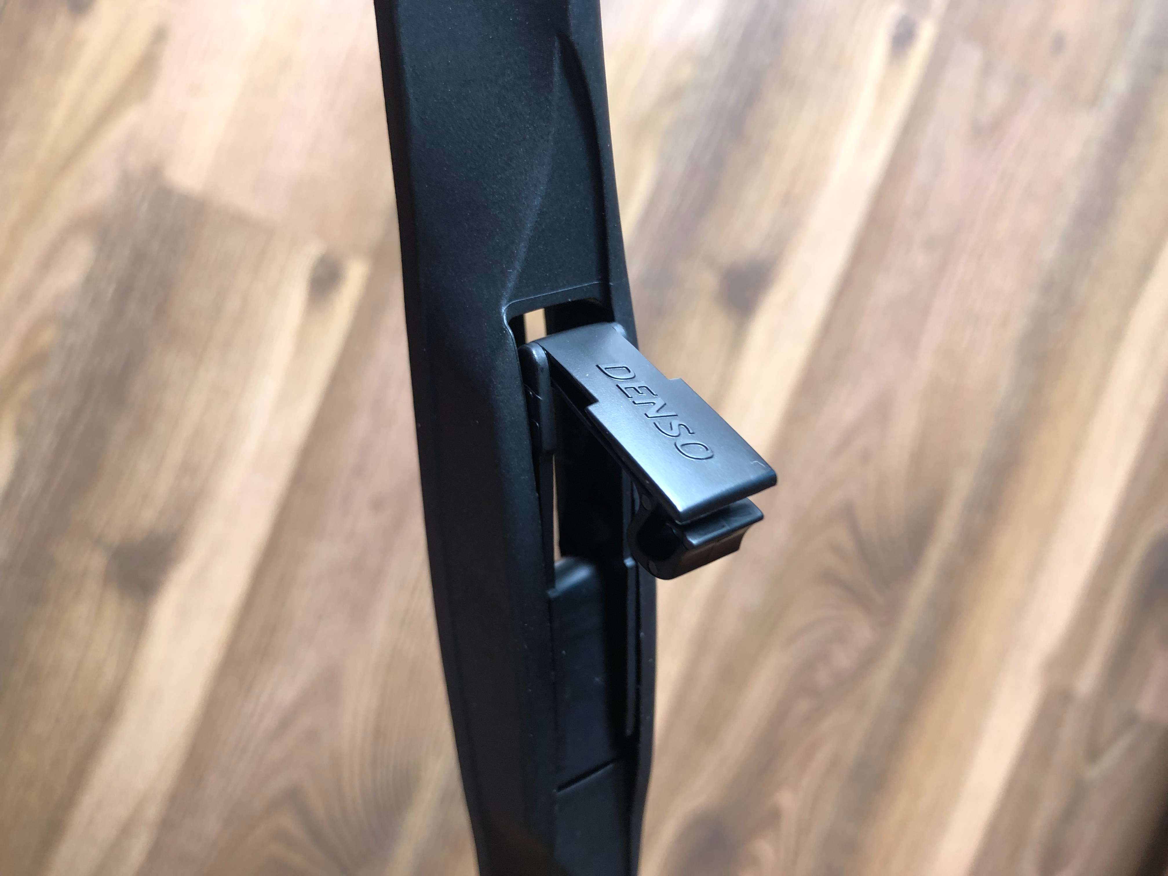 Gạt mưa Kia K3 Denso DDS 3 khúc cao cấp hàng chính hãng - Bộ 2 cái