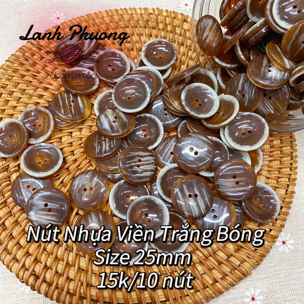 Nút Nhựa Viền Trắng Bóng (1 cái)